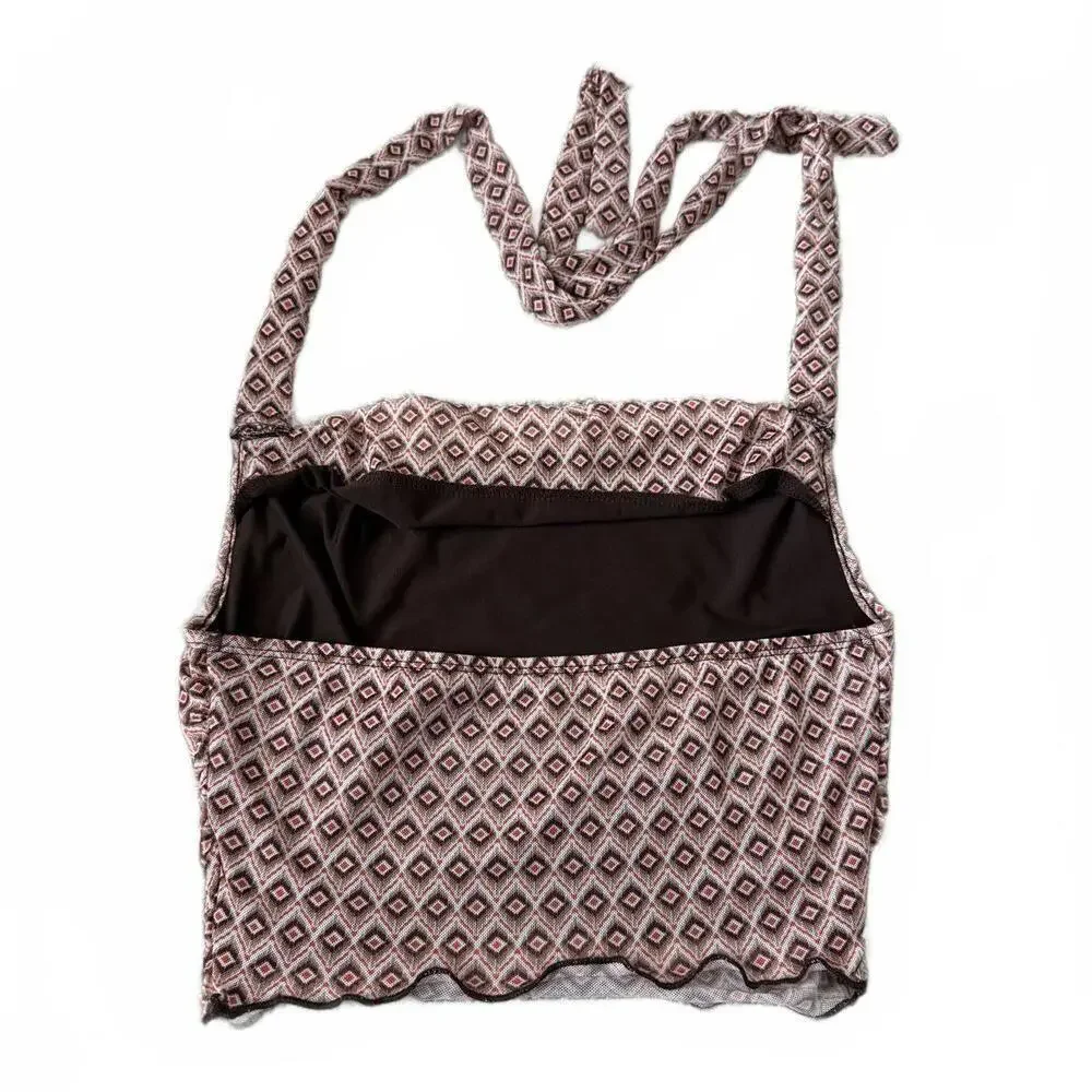 Stylish Diamond Pattern Halter Top - Perfect for Summer - Picture 2 of 5
